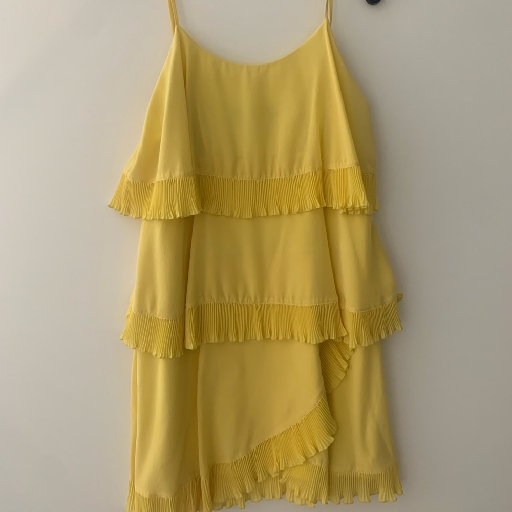 BCBGMAXAZRIA Max Azria yellow mini cocktail dress